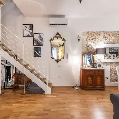 Marina House Nyaraló