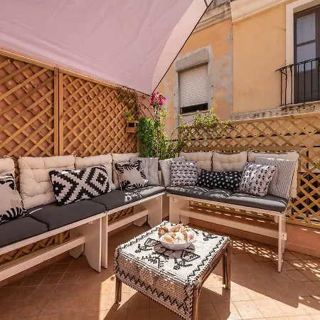 Nyaraló Marina House *